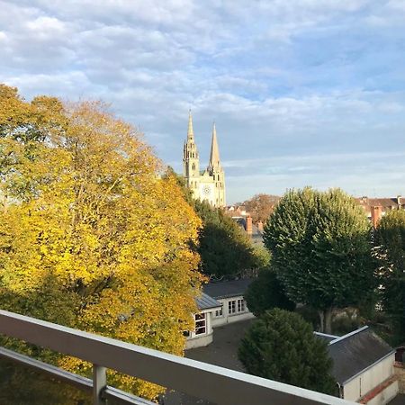 Le Casanova - Appartement avec parking et balcon vue Cathédrale Chartres Exterior foto
